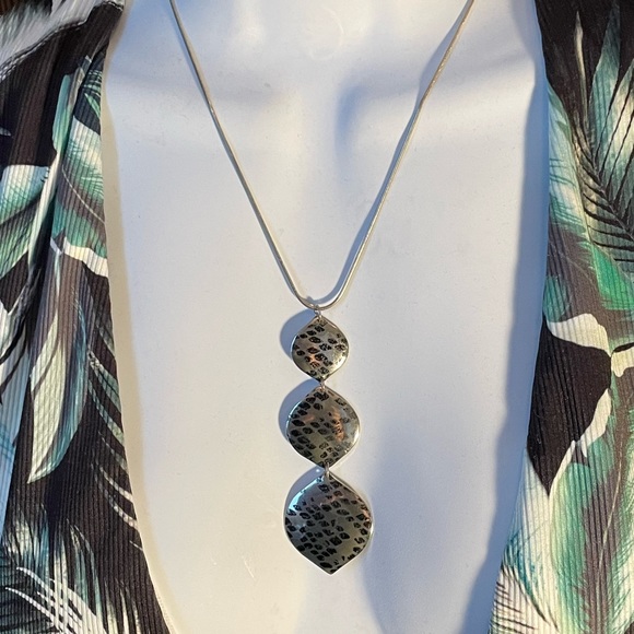 Necklaces - Picture 10 of 10